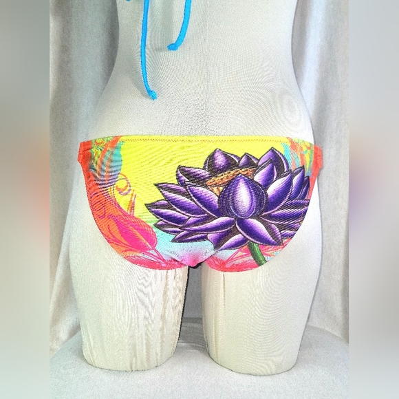 Christian Audigier Bikini - Picture 5 of 7